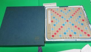 Vintage 1976 Scrabble Deluxe Edition W Turntable And Burgundy Tiles,  Instruction