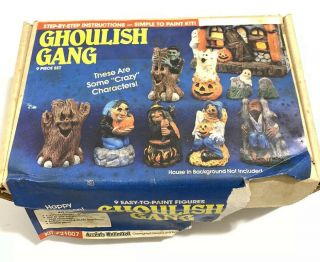 Vintage Wee Crafts 9 Piece Halloween Ghoulish Gang Ready To Paint Kit Accents Un
