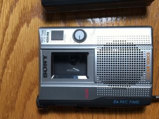 Sony Tcm - 200dv Handheld Silver Vintage Cassette Voice Recorder