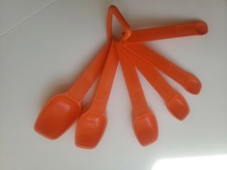 Vintage Tupperware Set Of 6 Orange Measuring Spoons With D Ring