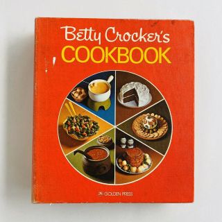 Vintage Betty Crocker Red Pie Cover Cookbook 5 Ring Binder 1976 26th Printing