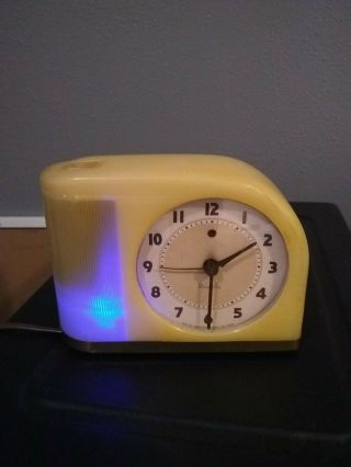 Vintage Mcm Art Deco Yellow Big Ben Moon Beam Alarm Clock Midcentury Blue Light