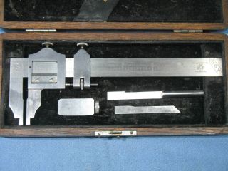 Vintage L.  S.  STARRETT No.  122 5 - inch Vernier Calipers in Wood Box w/Attachments 2