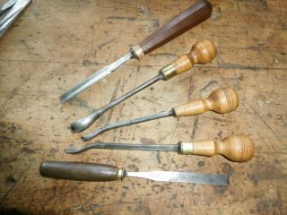 Five Vintage D.  A.  Barton With Set Of Three Gouges And Applewood Handles Tools