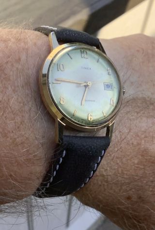 Vintage Timex Mens Watch - - Shockproof - Date - Leather Strap - Serv/req