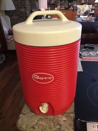 Vintage Gott 2 Gallon Cooler.  Water Cooler.  Ice Chest.  Camping.  Drinking