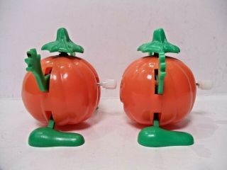 2 Vintage PLASTIC PUMPKIN Halloween Wind Up Jack O ' Lantern Hat Toy WindUp Figure 3