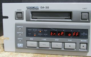 Vintage Tascam DA - 38 8 Track Digital Audio Recorder 3