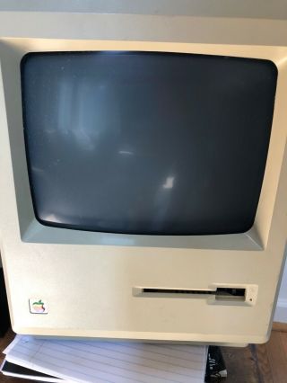 Vintage Apple Macintosh 512k M0001w - Not.  No Cord