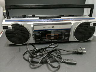 Vintage General Electric Ge 3 - 5623a Black Boombox Am/fm Stereo Radio Cassette