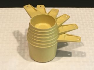 Vintage Tupperware - Complete Set Of 6 Nesting Measuring Cups - Mustard Yellow