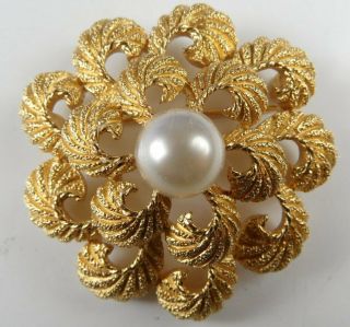 Stunning Vintage 1960s Crown Trifari Gold Tone & Faux Pearl Textured Brooch