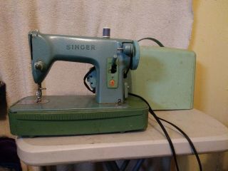 Vintage Singer 285k Sewing Machine In Aqua -