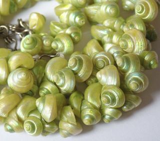 Vintage Art Deco Iridescent Green Maireener Shell Necklace