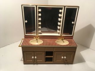 Vintage Tomy Dollhouse Furniture Bathroom Sinks 44