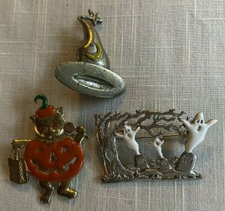 3 Vtg Halloween Pins Cat Pumpkin,  Ghosts,  Witch Hat