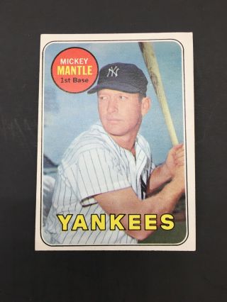 Vintage Mickey Mantle Baseball Card.  Topps 500