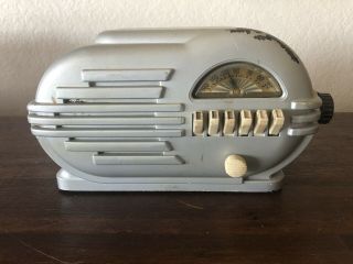 Vintage Tube Am Radio 520 With Preset Radio Stations Unsure Of Maker Powers Up