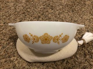 Vintage Pyrex Butterfly Gold Cinderella 443 - 2 ½ Qt.  Nesting Mixing Bowl