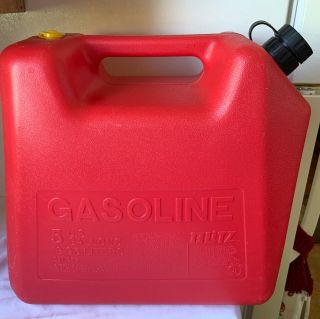 Vintage Old Type " Blitz " 5 Gallon Rear Vented Red Poly Gas Can Model 11830