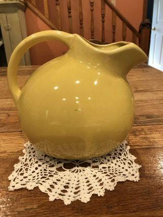 Vintage Hall Yellow 8cup Ice Lip Ball Pitcher Marked Usa