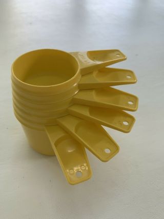 Tupperware Vintage Complete Set Of 6 Retro Nesting Yellow Measuring Cups