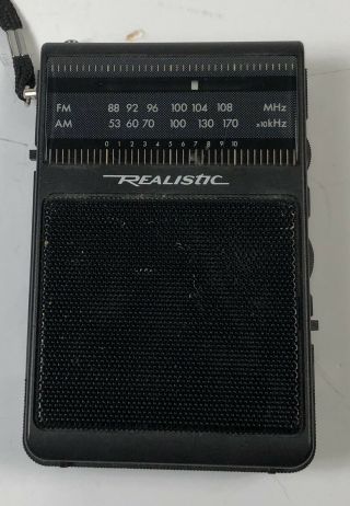 Vintage Realistic Black Hand Held Portable Am - Fm Radio Shack Radio Model 12 - 725