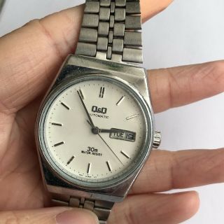 Q&q Vintage Automatic Mens Watch With Day And Date Running But For Repair Parts