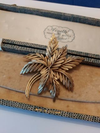 Vintage Crown Trifari Large Gold Tone Leaf Brooch Pin