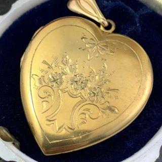 Vintage Heart Locket Necklace Pendant Etched Floral Flower Design Photos Inside