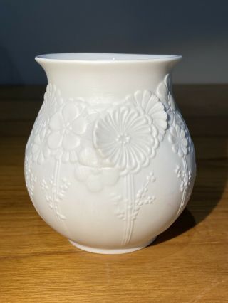 Vintage Kaiser Germany White Bisque Porcelain Vase 497 4in Height