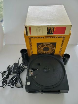 Vintage Kodak 650h Carousel Slide Projector W Remote Needs Bulb