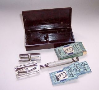 Vintage 1950s GILLETTE TECH SAFETY RAZOR In BAKELITE BOX & Blades 2