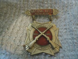 Vintage 1941 Nra National Rifle Association Red Enamel Sharpshooter Medal Pin