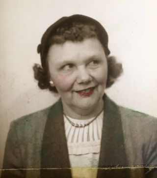 Ww2 Era Vintage 1940’s Tinted Hand Colored Lady Smiles Photo Booth