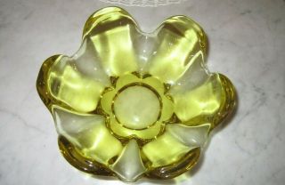 vintage Art Glass yellow/ amber/ vaseline colored Flower shaped Bowl 2