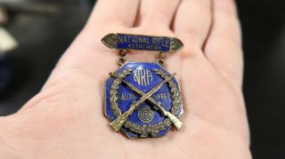 National Rifle Association Nra Gallery Pinback Badge Medal