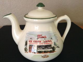 Vintage Ceramic 1.  5 Qt Tea Pot W/ Lid Tom 