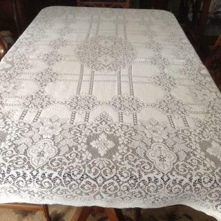 Lovely Vintage Quaker Lace Rectangle White Tablecloth 60 X 84 Floral/swirls