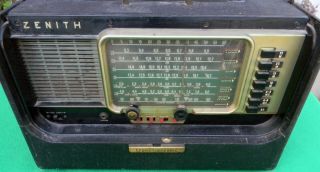 Vintage Zenith Y600 Trans Oceanic Wave Magnet Multiband Tube Radio