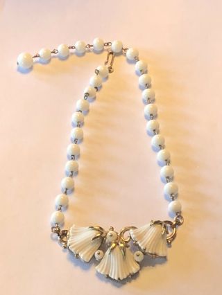 Signed Trifari Vintage Pat Pending White Milk Glass Tulip Flower Necklace