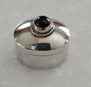 Mexican Sterling Silver Pill Box With Onyx Center Stone Signed Pnp Th - 46