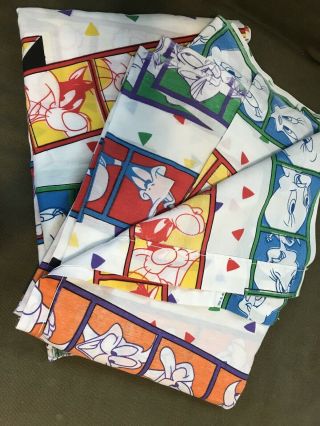 Vtg Looney Tunes 1993 Bugs Bunny Tweety Daffy Curtain Panels.  84” Length