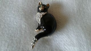 A Cute Vintage Signed A&s Attwood & Sawyer Black Enamel & Diamantes Cat Brooch