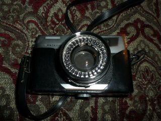 Vintage Petri 7s 35mm Film Camera Rangefinder F1.  8 45mm Lens Japan