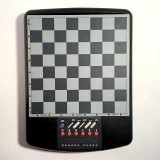 Saitek Kasparov Model 165h Electronic Sensor Computer Chess Set Board Vintage