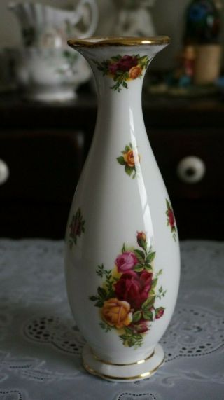 Vintage Royal Albert Old Country Roses Bud Vase 7 1/4 ",  England