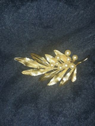 Crown Trifari Gold Plated Palm Leaf With Faux White Pearl Accents Vintage Brooch