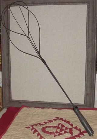 Antique Carpet Beater Metal Wire,  Wood Handle Vntg Primitive Rustic Farmhouse Rug