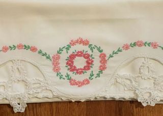 Vintage Single Pillowcase Embroidered Crocheted Garland Of Pink Roses